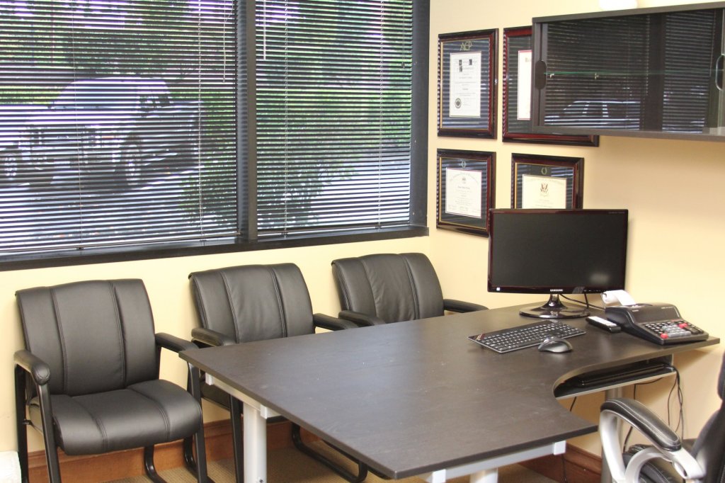 Photo of Federal Way WA Consult room for Chong Aesthetic & Implant Dentistry