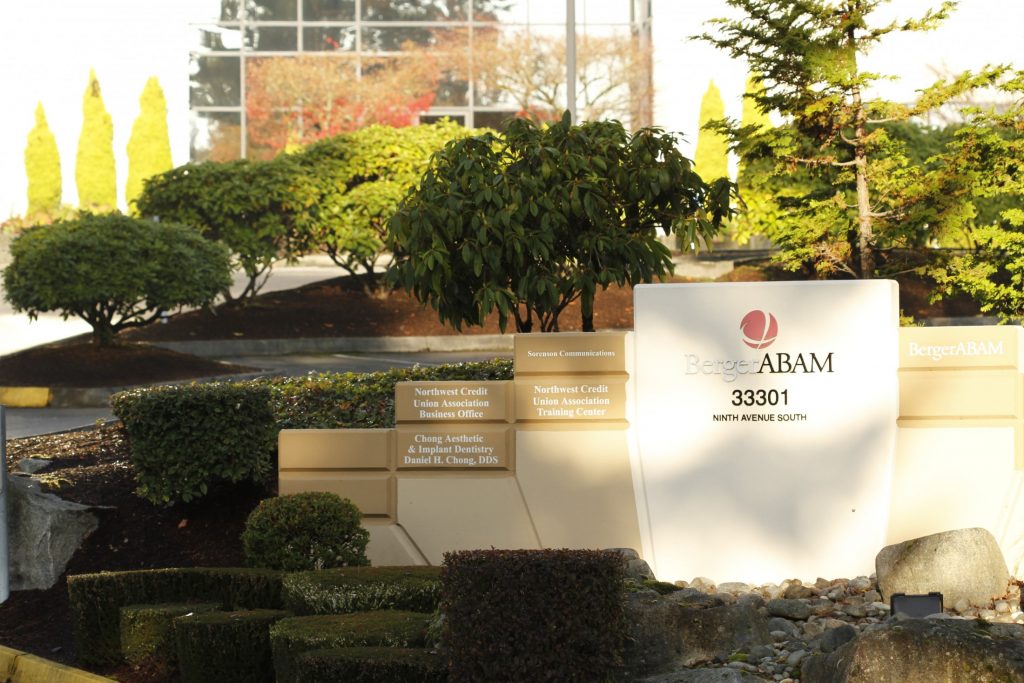 Exterior photo of Chong Aesthetic & Implant Dentistry in Federal Way WA